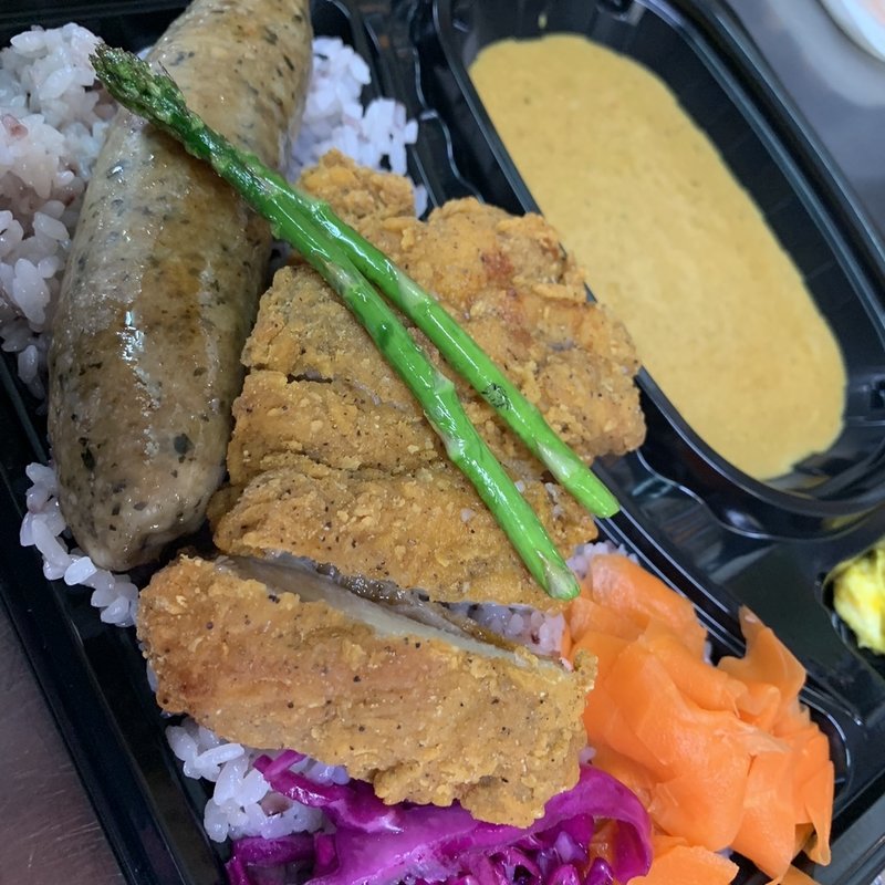 ソーセージ＆フライドチキン(ベビーダ花)