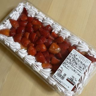 ストロベリーマスカルポーネケーキ(コストコ 広島倉庫店 )