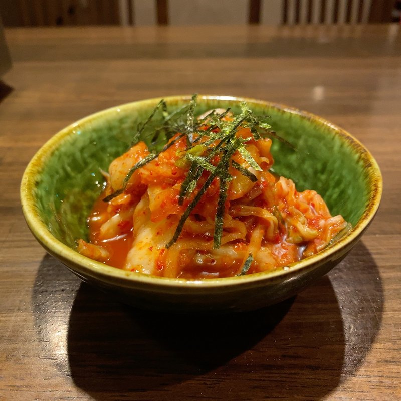 キムチ(とり焼き・松阪牛ホルモン 月や)