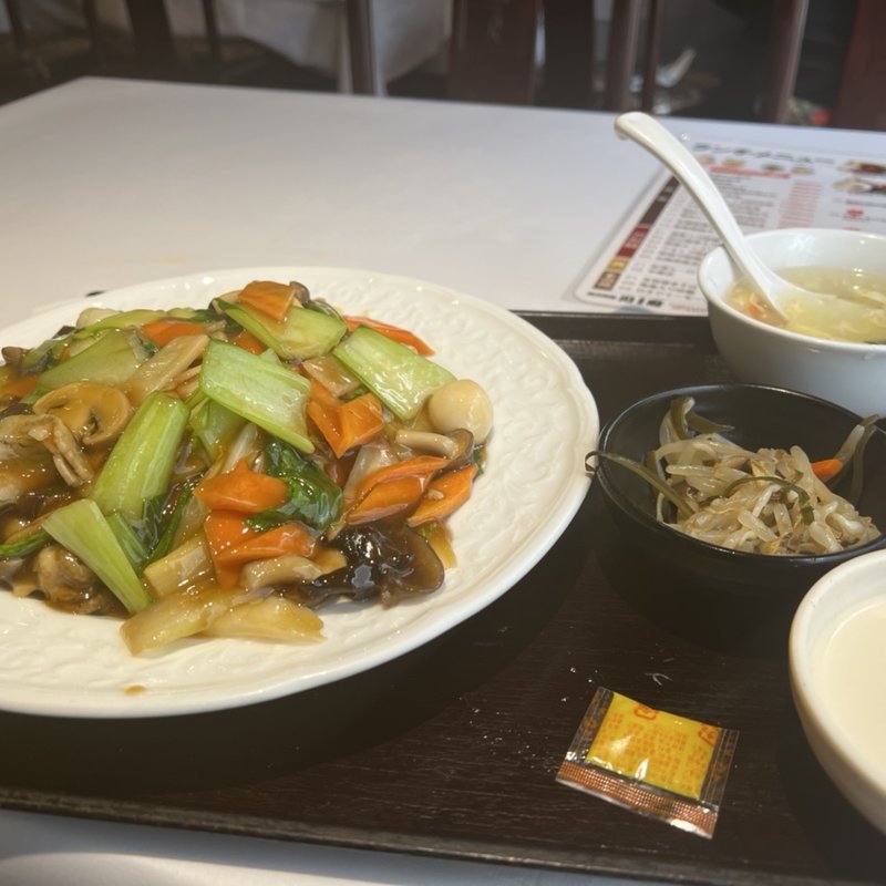 五目あんかけ焼きそば(四川料理刀削麺 川府 神保町店 （せんふう）)