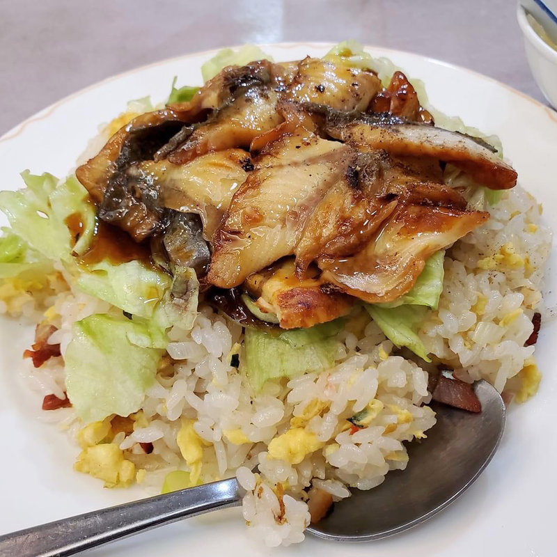 うなぎ炒飯(牡丹園)