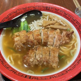 ボリューム排骨拉麺(万世拉麺 新宿西口店)