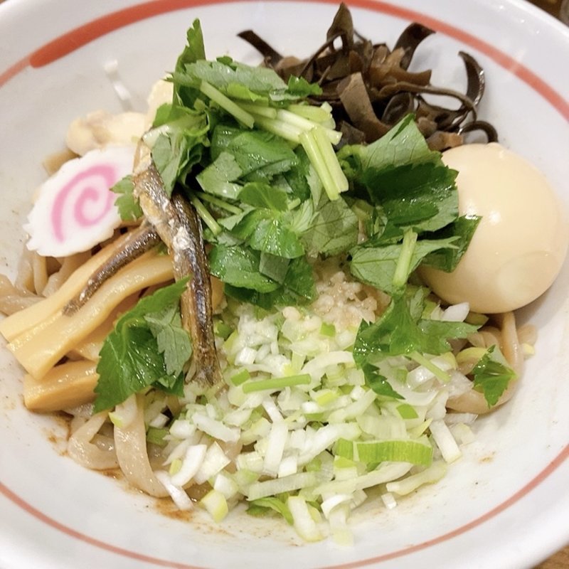 背脂煮干しまぜ麺(魚介系混ぜ麺　辰爾)