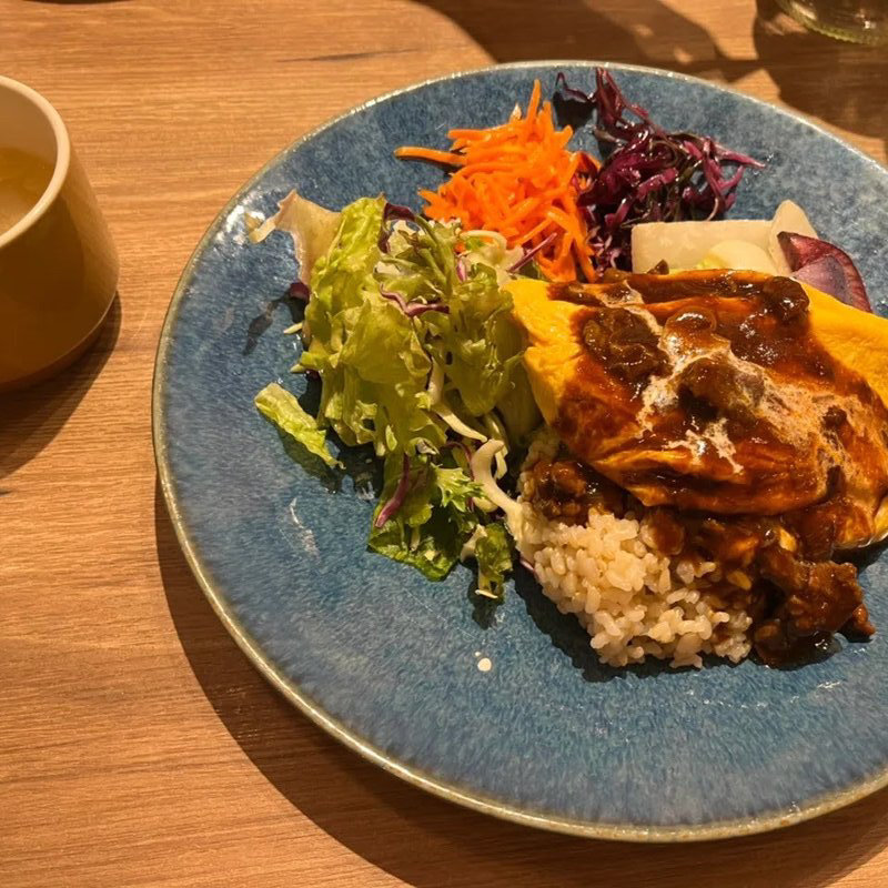 横濱ビーフと朱卵のオムレツプレート(cafe locally ルミネ横浜)