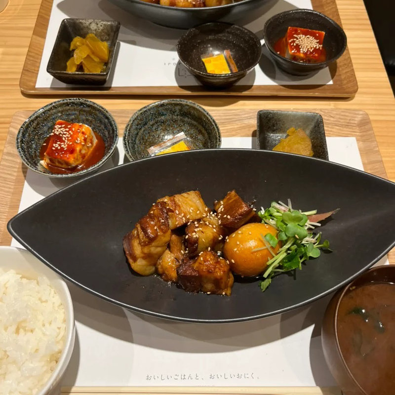 豚の角煮と煮卵定食(029吉祥寺食堂)