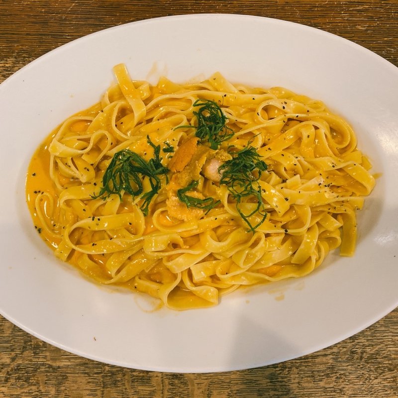 "うにとぷちぷちたらこ"の濃厚うにクリームソース（大盛り）(鎌倉パスタ 京都桂店 （カマクラパスタ）)