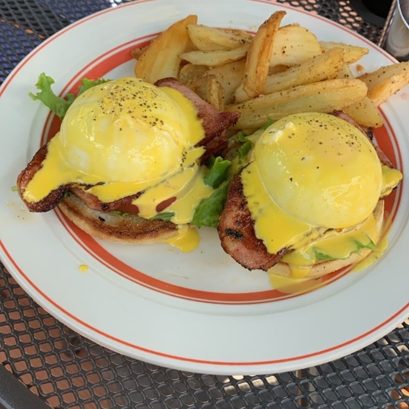 エッグベネディクト(Eggs 'n Things 原宿店)