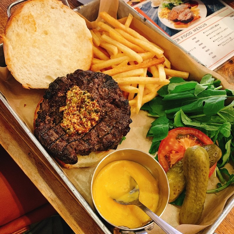 チーズバーガー(TB OKACHI Beer Lab)