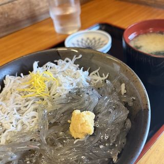 Ｗしらす丼(マイアミ貝新)