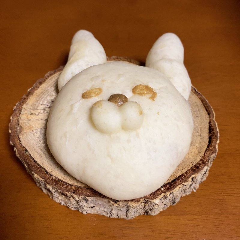 うさぎさんのクリームパン(ゆぅべーかりーやごと店)