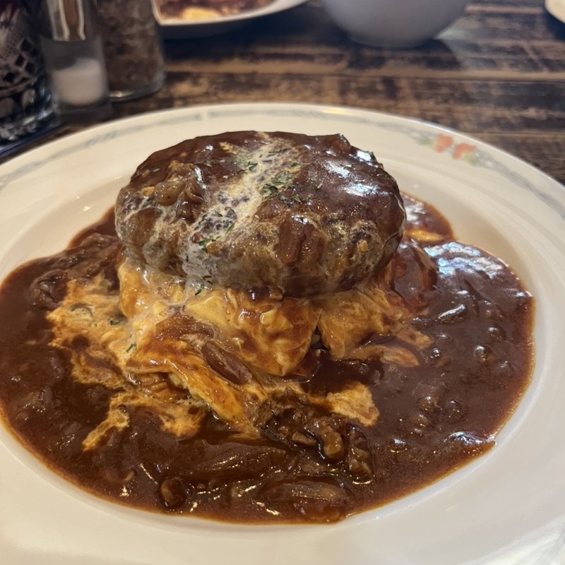 ハンバーグオムライス(伽琲亭奔舗‎)