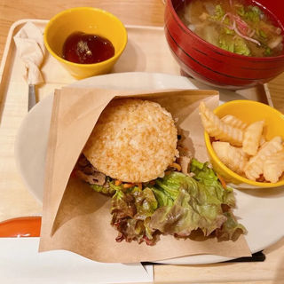 牛焼肉ビビン(マルモキッチン ルミネ横浜店)