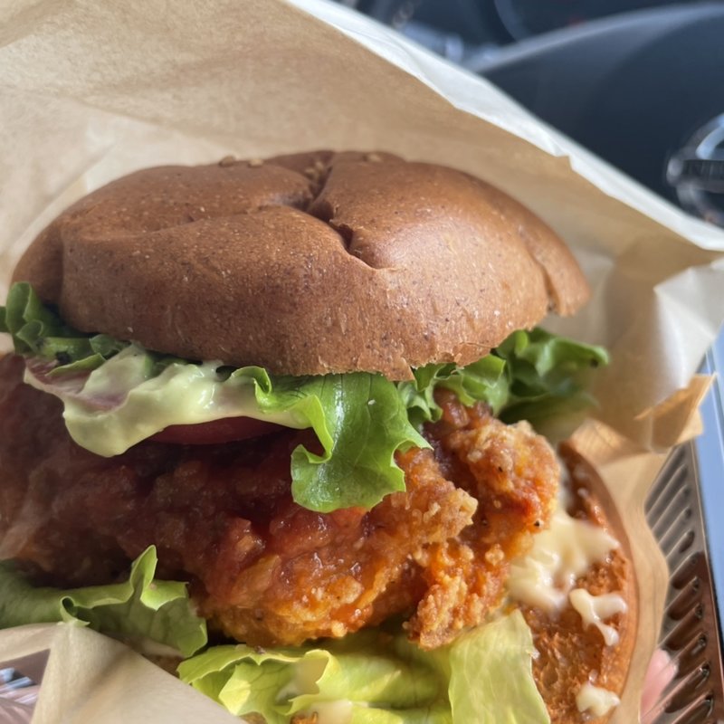 辛いチキンバーガー(BLTカフェ)