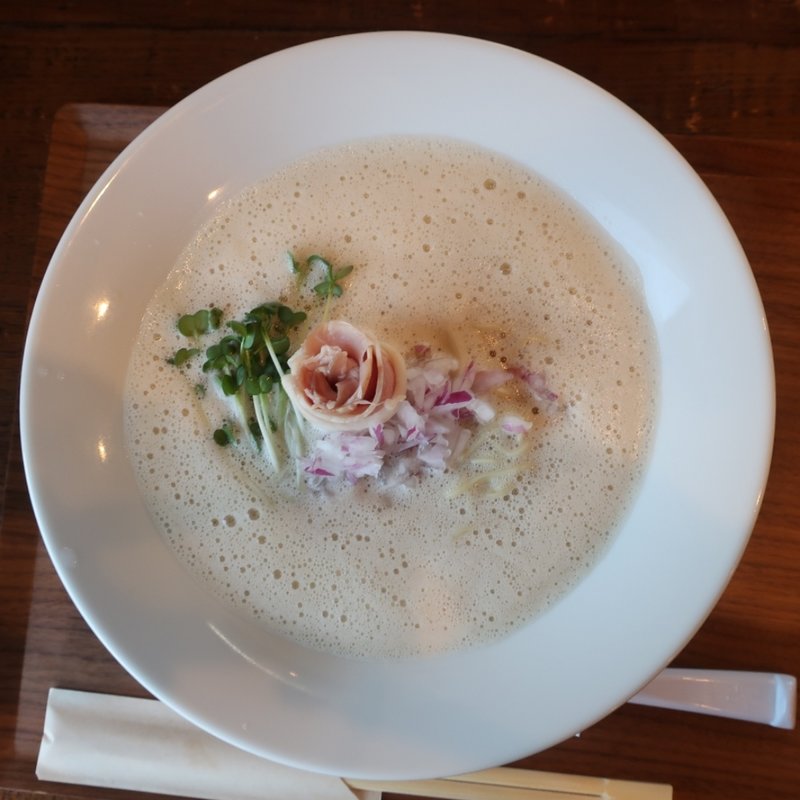 泡鶏白湯醤油ラーメン(鶏×麦 らら)