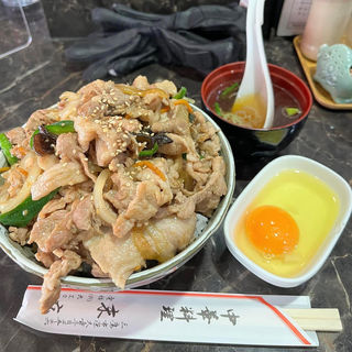 焼肉丼(中華料理 末広)