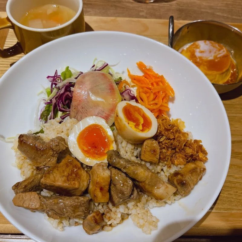 (cafe locally ルミネ横浜)