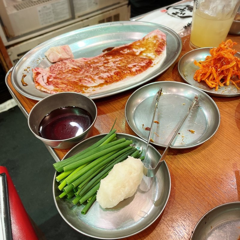 二代目名物黒毛和牛の包めるカルビ(大阪焼肉・ホルモン ふたご 渋谷道玄坂店 )