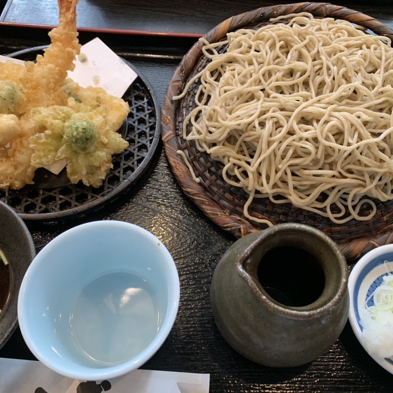 春の天ぷらつきせいろ蕎麦(石挽蕎麦と炭串焼 一成 （イシビキソバトスミクシヤキイチナル）)