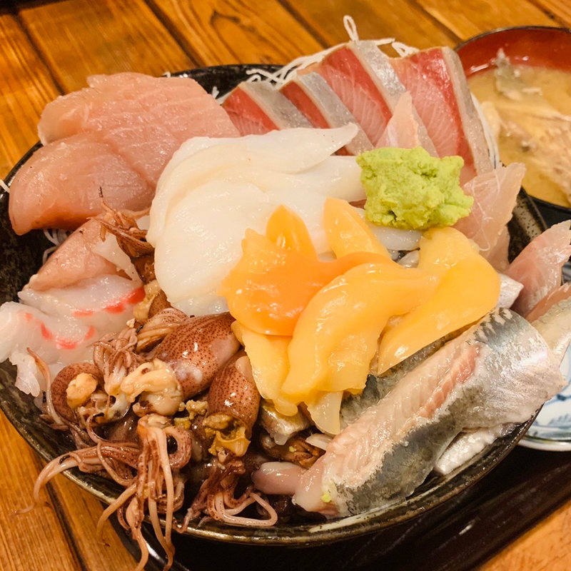 大漁刺身のっけ丼(あやみ屋 )