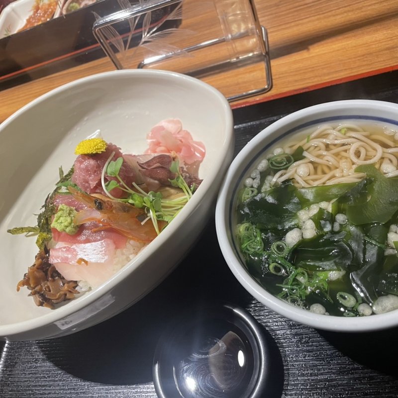 海鮮丼(楽家 （らくや）)