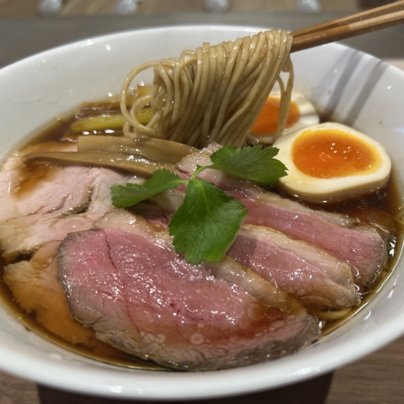 熟成黒醤油全部載せ(拉麺 ぶらい)