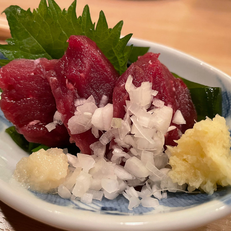 クジラ刺し(憩 ikoi)