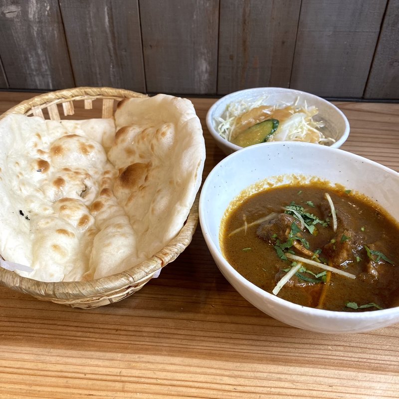 北インド本場のチキンカレー(デシ タンドール バーベキュー)