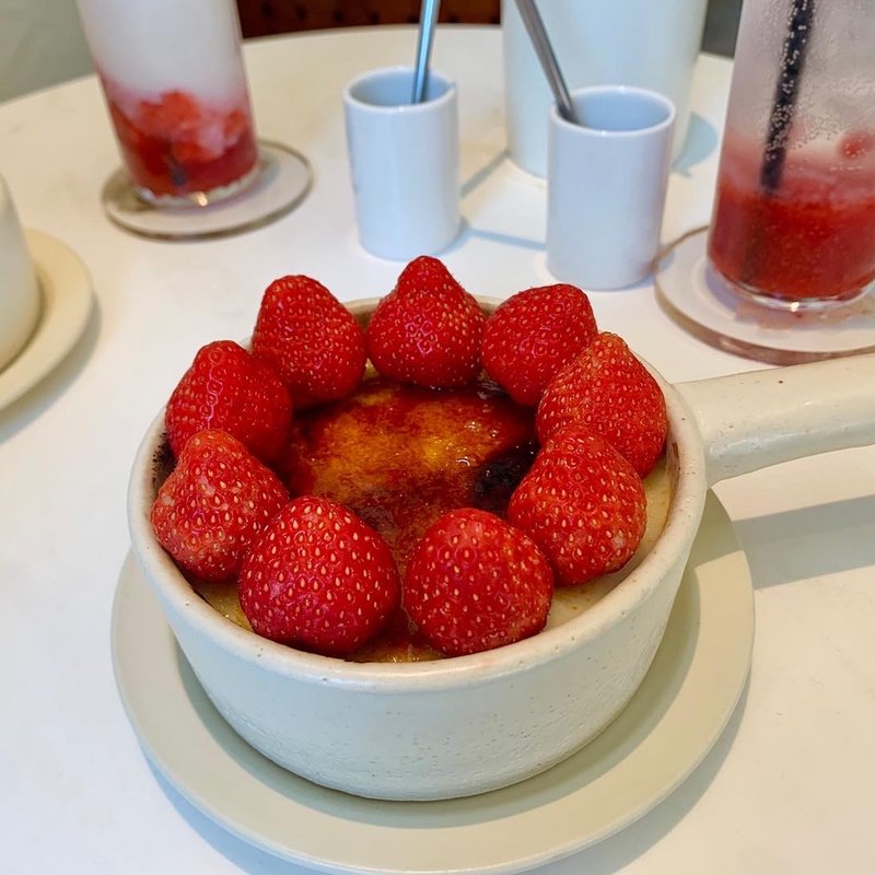 いちごのグラタン(ソビノワ)