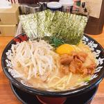 徳島ラーメン(横濱家系らぁめん 辻田家 石橋店)