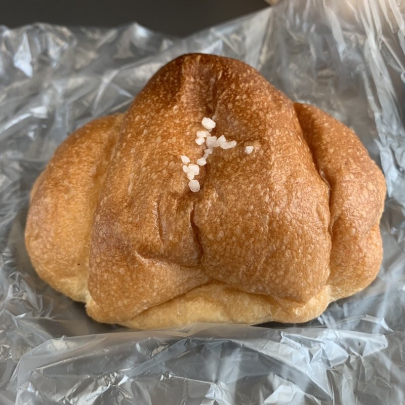 塩パン(パン工房ぶれっど)