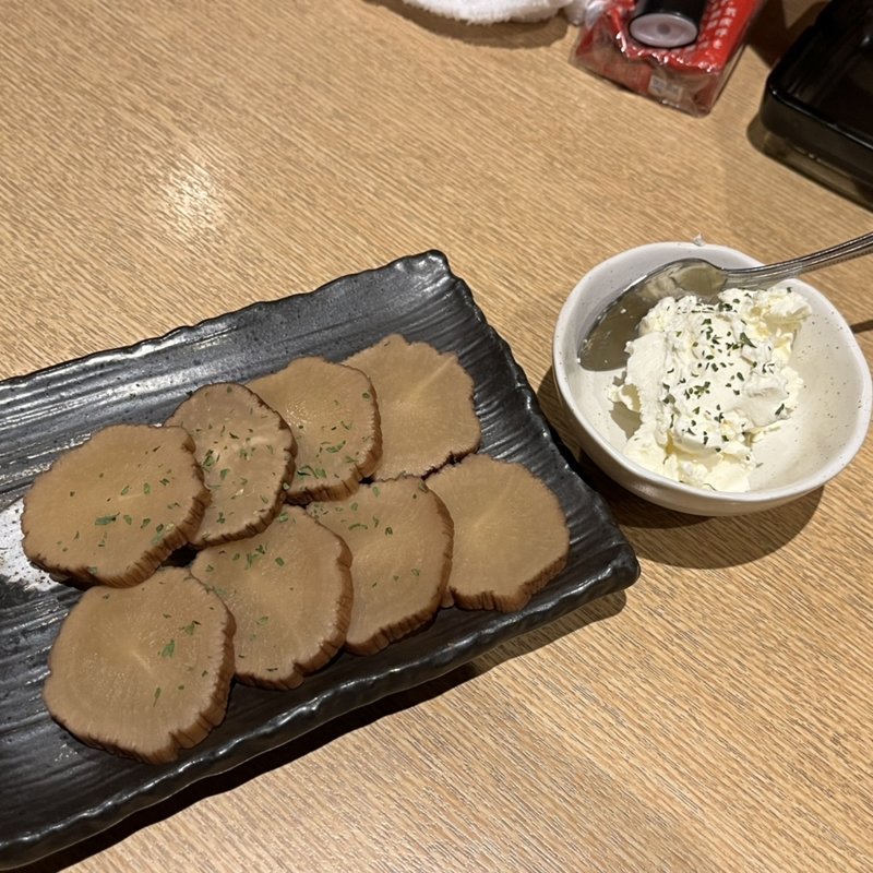 いぶりがっこのクリームチーズ添え(わいがや 神保町店)