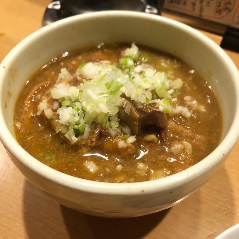 鉄鍋もつ煮込み(ぐっとん )