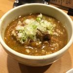 鉄鍋もつ煮込み