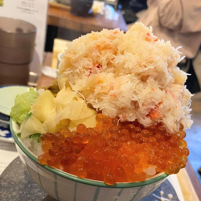 地元価格のかにうにいくら丼(シハチ鮮魚店)