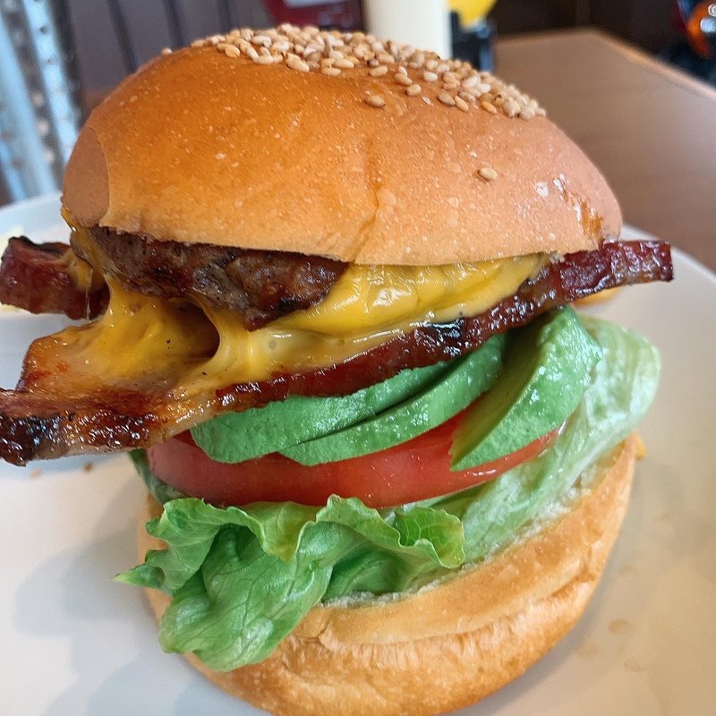ベーコンチーズバーガー(アメリカ料理 スキレットダイナー Skillet Diner)