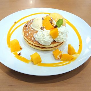 マンゴーとマスカルポーネクリームのパンケーキ(ジョナサン 宮前平店)