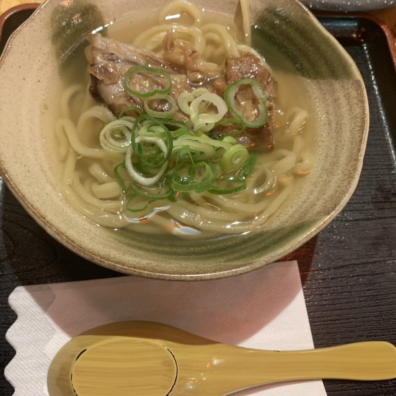 ミニ軟骨ソーキそば(博多アカチチ3丁目)