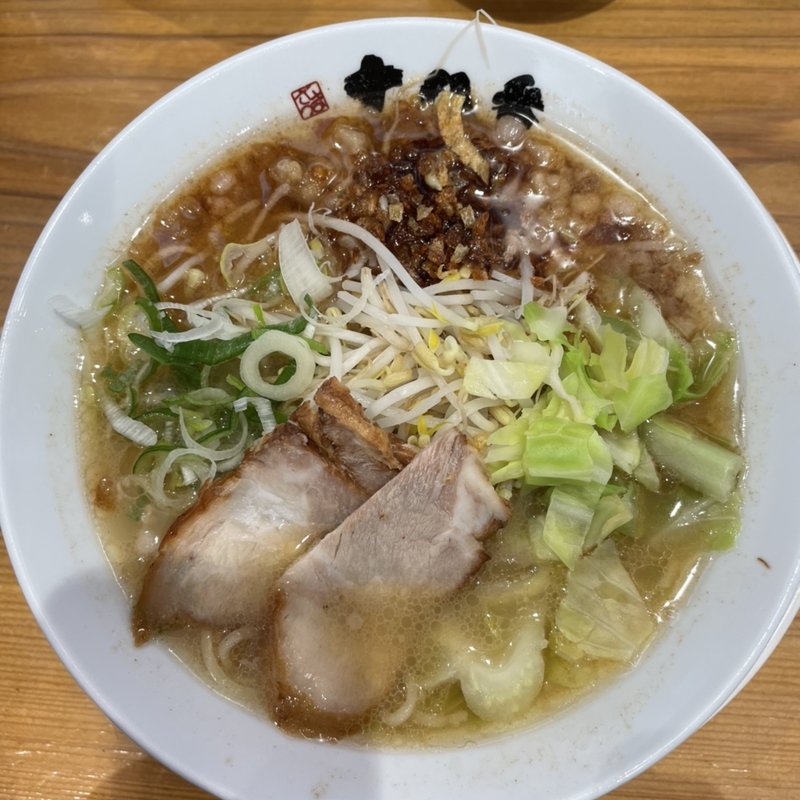 十八番ラーメン(こってり)(らーめん十八番 南隼人店)