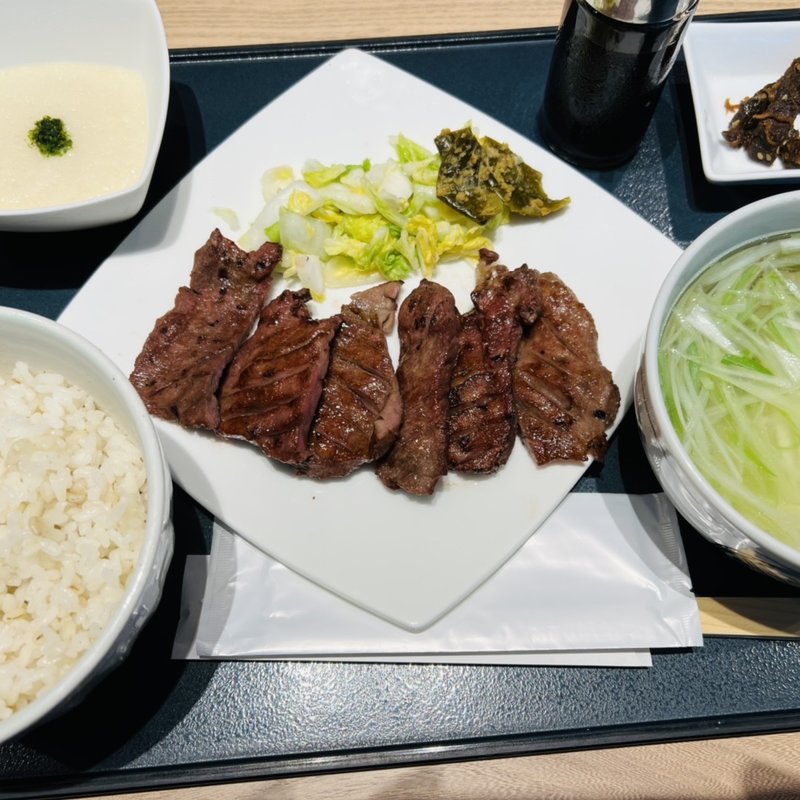 牛たん焼（塩）とろろセット(杜の都太助 汐留店 （もりのみやこたすけ）)