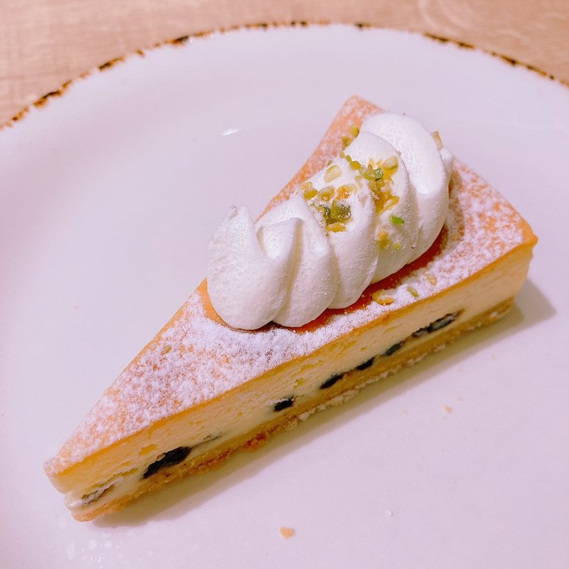 ドライブルーベリーのチーズケーキ(Brillant Cafe)