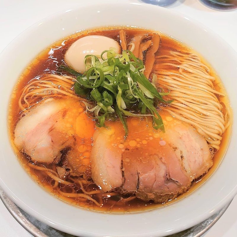 醤油ラーメン 味玉アローカナ(上方レインボー)