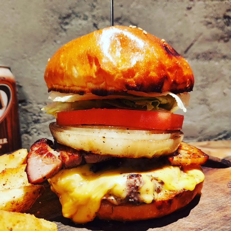 ベーコンチーズバーガー(BURGER STAND WAREHOUSE)