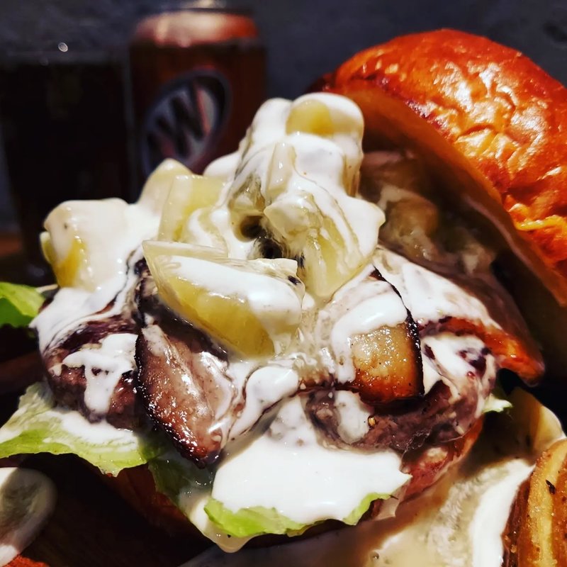 ベーコンハニーキウイバーガー(BURGER STAND WAREHOUSE)