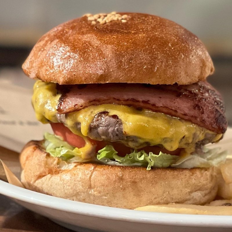 ベーコンチーズバーガー(H's Burger stand & Bar)