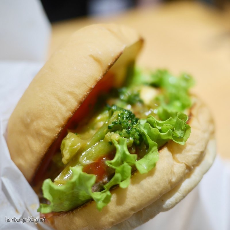 【期間限定】ブロッコリーチーズバーガー(the 3rd Burger アークヒルズサウスタワー店)