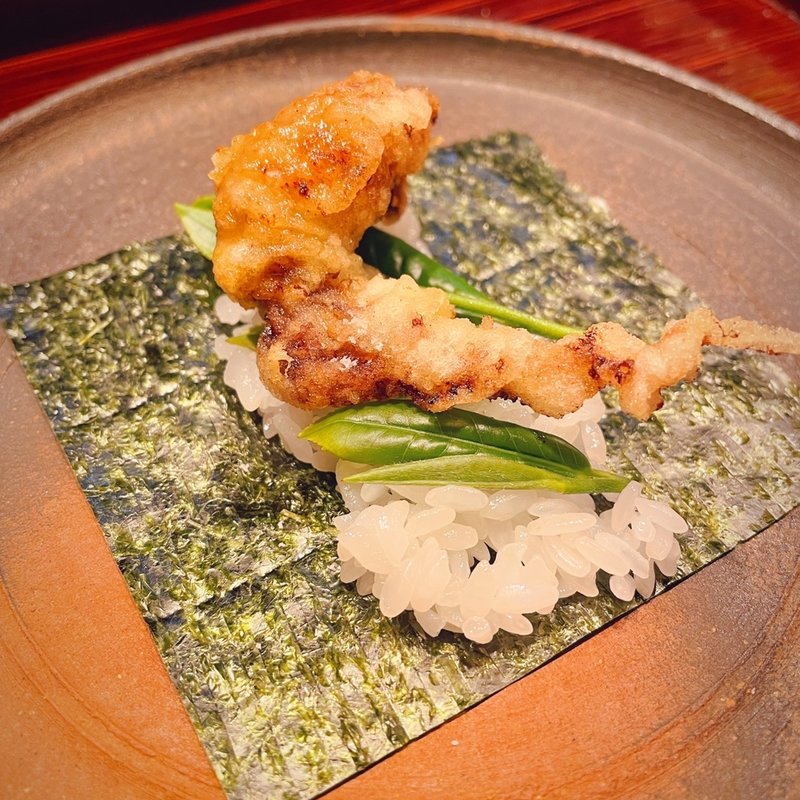 蛍烏賊揚げと狭山茶葉の手巻き寿司(恵比寿 紀風 )