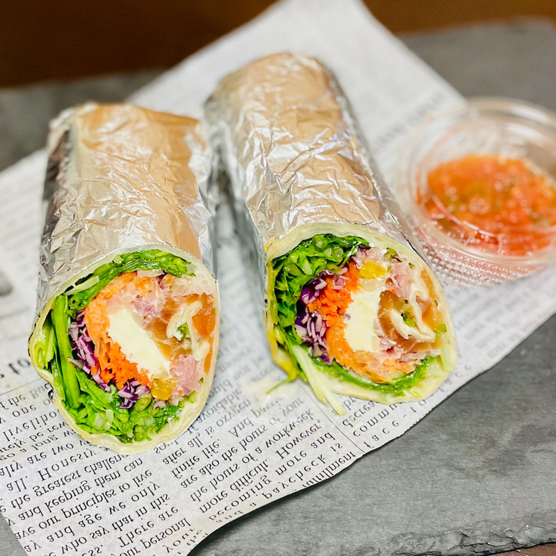 サーモンクリームチーズブリトー(バルーチョ　駅ビルバルーチョ店)