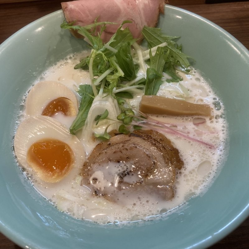 とんこつラーメン(俺の名はJ)