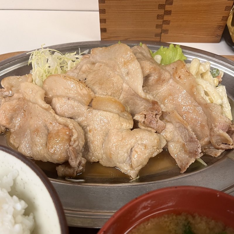 豚ロースしょうが焼き(甲田)