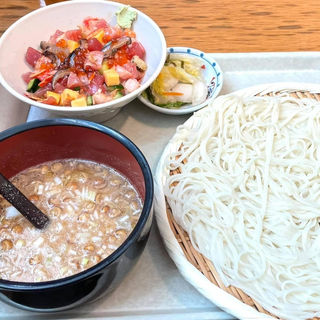 稲庭うどん七蔵特製スープつけ麺 ばらちらし丼(稲庭うどん 七蔵)